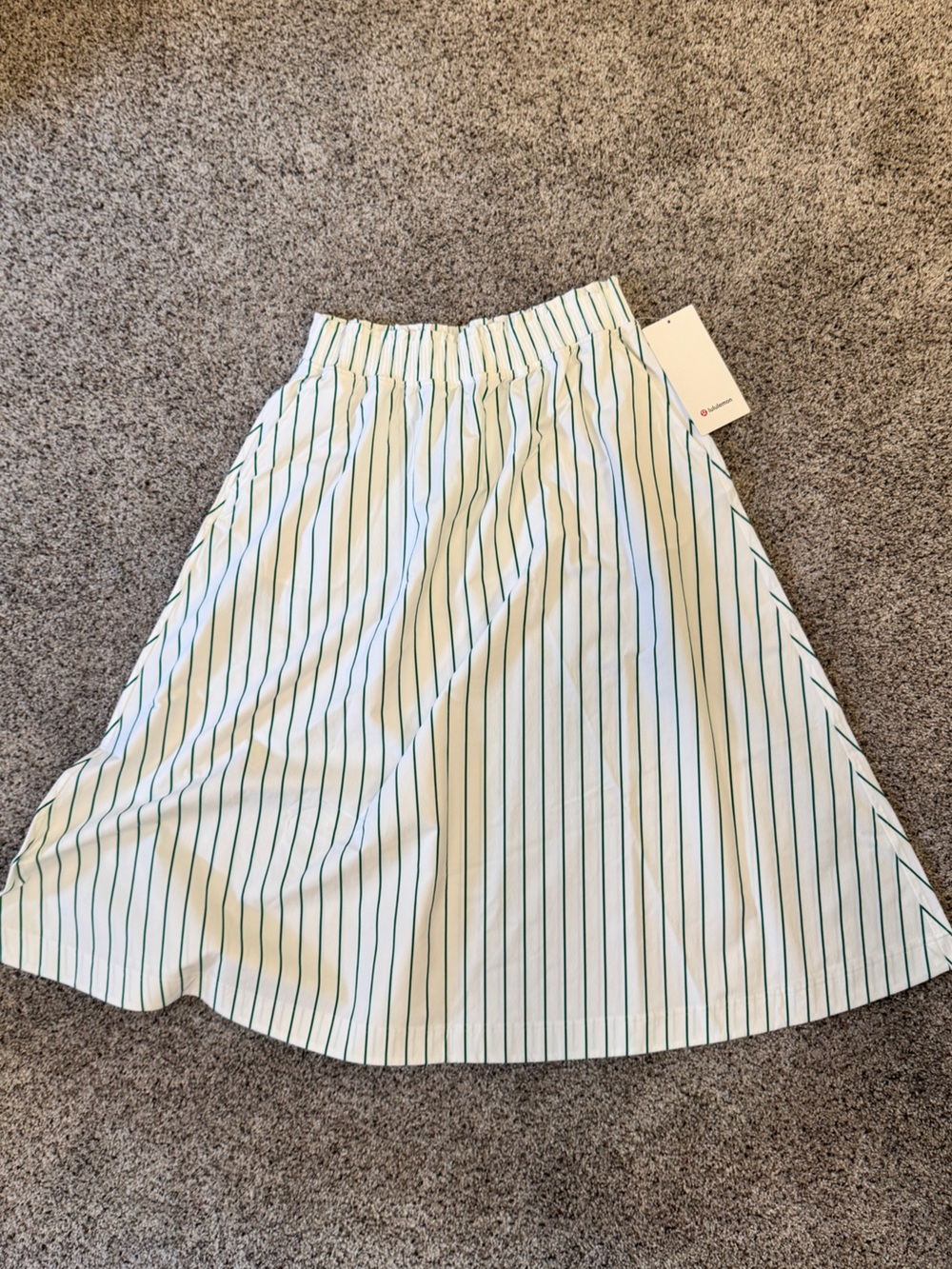 Lululemon NWT Stretch Woven Ruffle-Waist Midi Skirt Green Stripe Medium